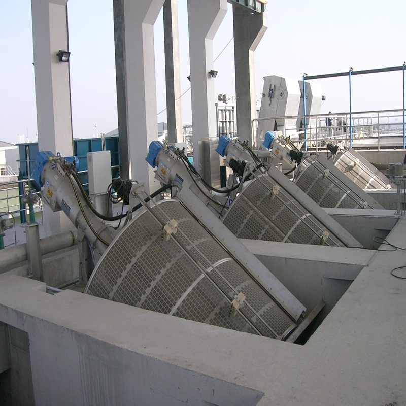 Rotary drum fine screen for industrial wastewater